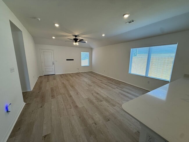 Building Photo - 1008 Raven Walk Dr