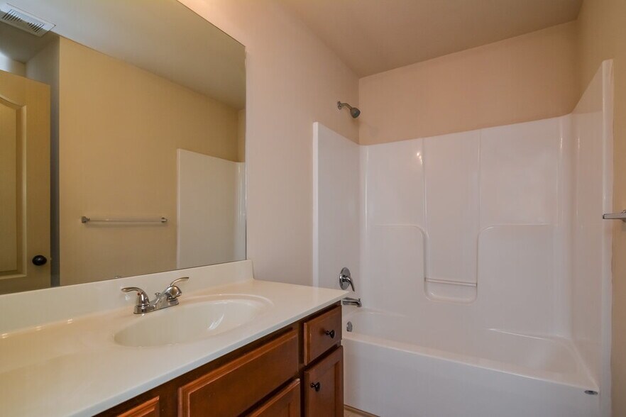 Building Photo - 2486 Peach Shoals Cir
