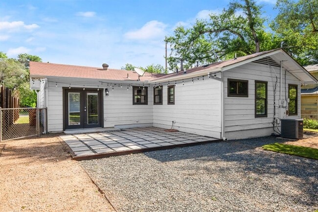 Building Photo - 1603 Grayford Dr