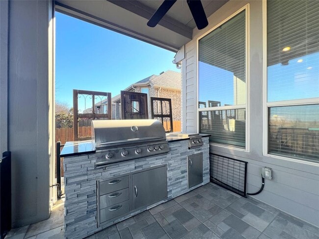 Building Photo - 6124 Teodoro Bend