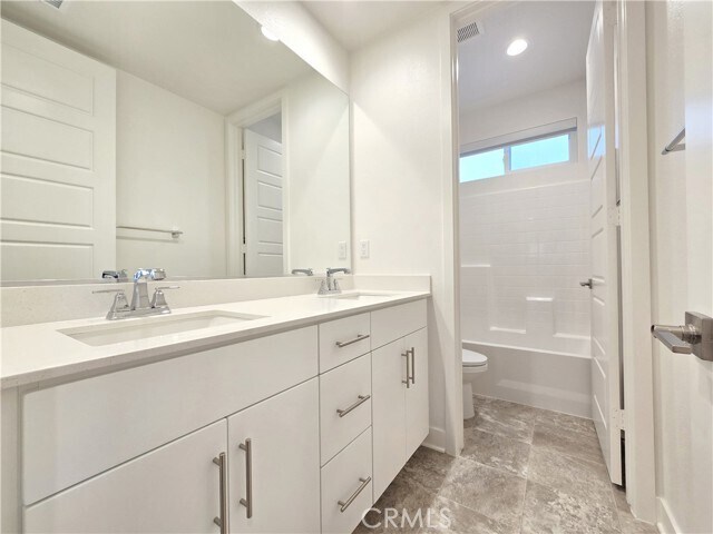 Building Photo - 179 Yugen