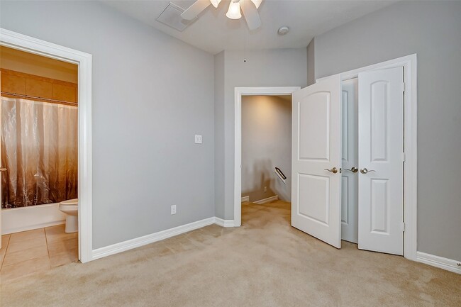 Building Photo - 1174 Hempstead Villa Ln
