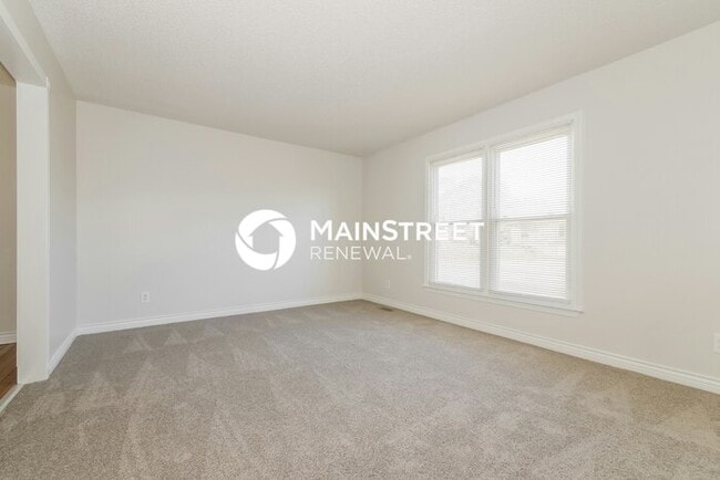 Building Photo - 3 Bedroom Pet-Friendly Home in Pleasant Valley, MO with Main Street Renewal