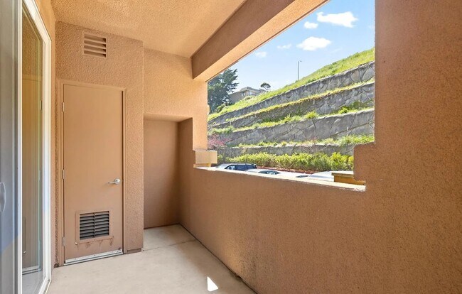 Building Photo - 2260 Gellert Blvd
