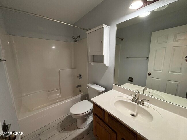 Building Photo - 5127 Stewart Dr