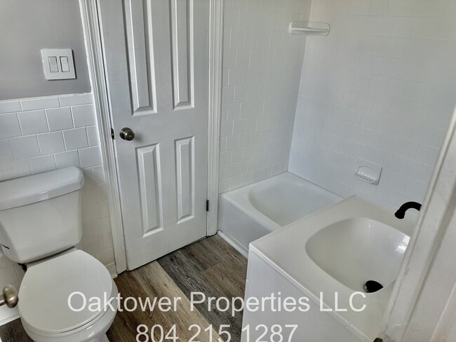 Building Photo - 3204 Williamsburg Rd