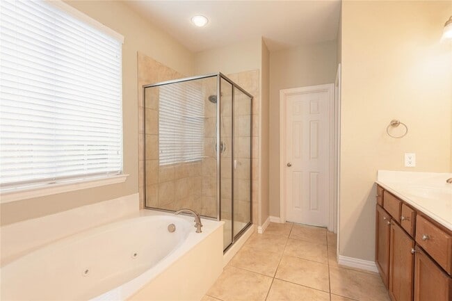 Building Photo - 2613 Patriot Dr