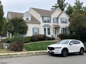 Building Photo - 216 Winding Hill Dr