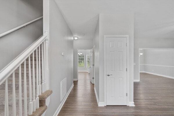 Building Photo - 302 12 Oaks Ln