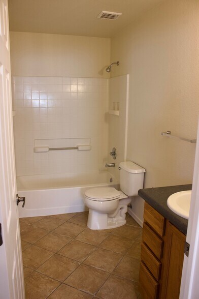 Building Photo - 2775 N Saramano Ln