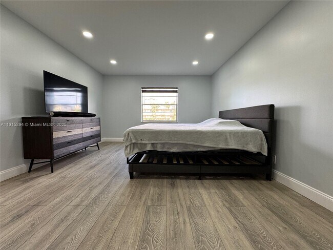 Building Photo - 7561 NW 16th St