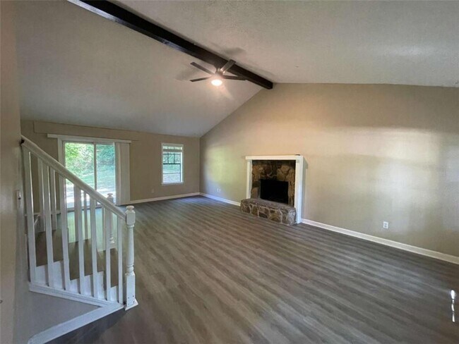Building Photo - 55 Hunt Ridge Dr