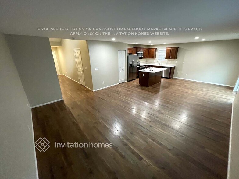 Building Photo - 2011 199th St E