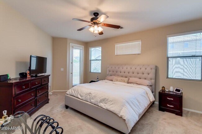 Building Photo - 16528 W Sherman St