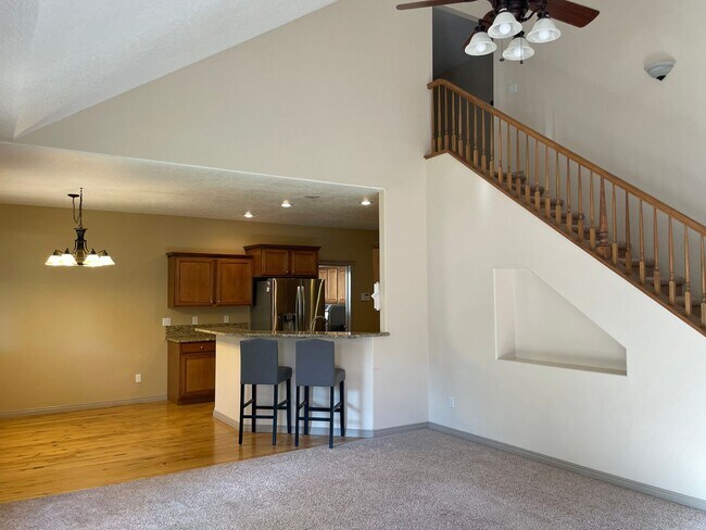 Building Photo - Beautiful 3-bedroom home on a large corner lot!