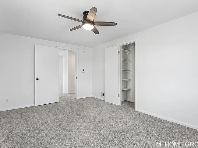 Building Photo - Lovely 3 Bedroom North East Grand Rapids