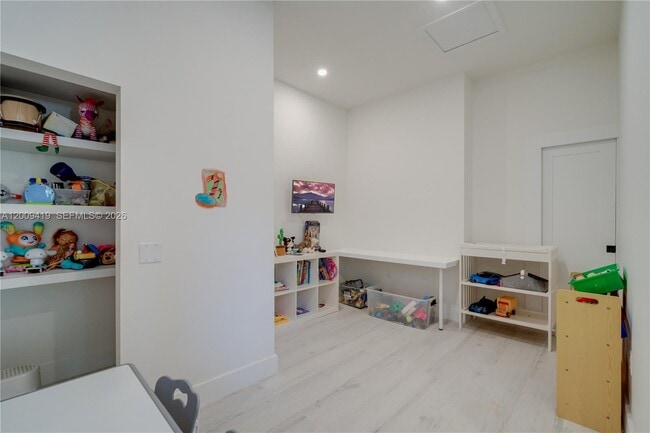 Building Photo - 18326 SW 83rd Pl