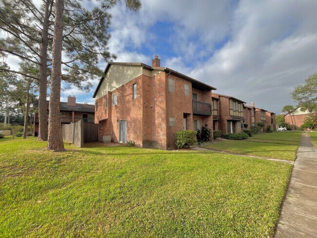 Primary Photo - 5151 Picadilly Circus Ct