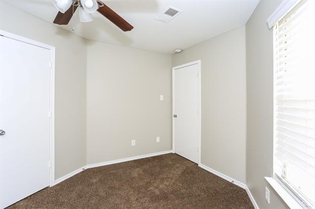 Building Photo - 7618 Straits Dr