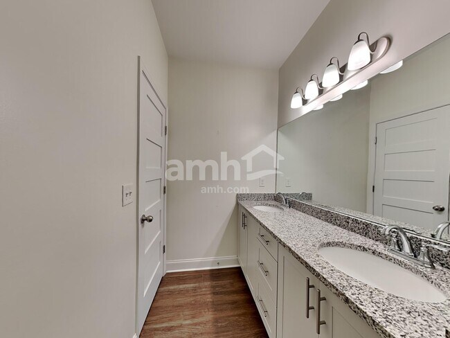 Building Photo - 5314 Tupelo St