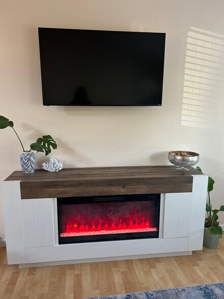 Living Room - 1233 Nehalem Ave