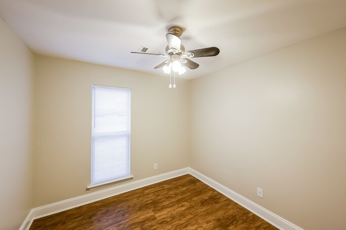 Building Photo - 1308 Upper Kingston Rd