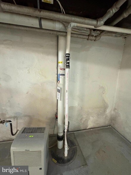 Building Photo - 412 Grange Rd