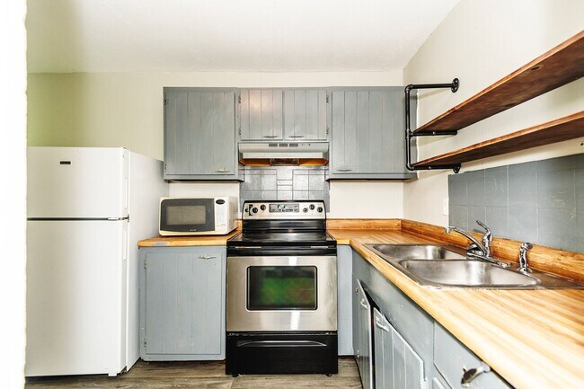 Building Photo - Charming 2-Bedroom Home for Lease