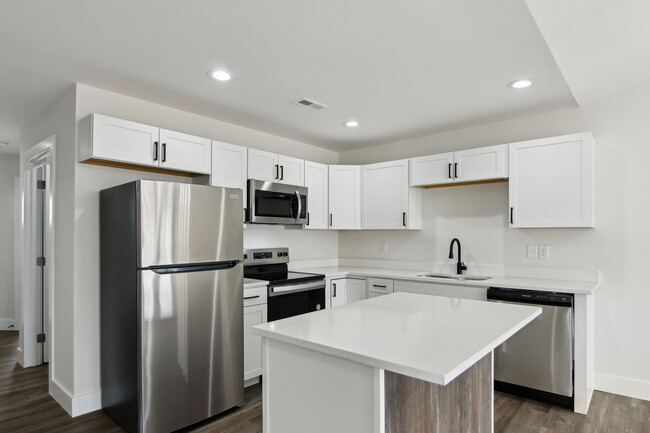Building Photo - 5018 Aspen Spg Wy