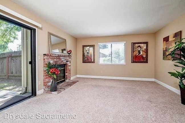 Building Photo - 3 br, 2.5 bath House - 1253 Pebblewood Drive