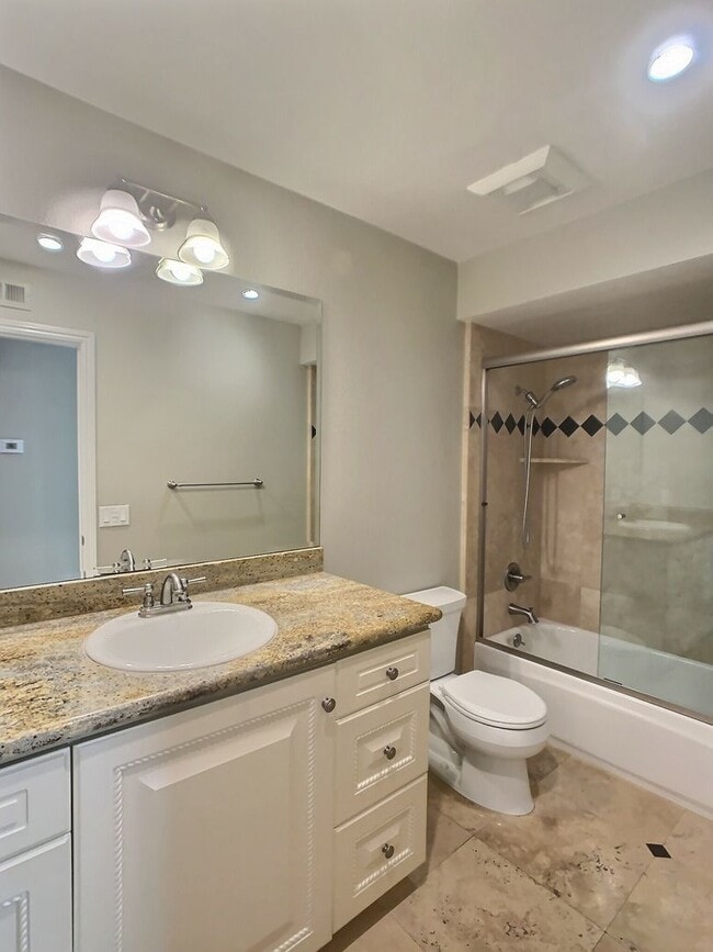 Building Photo - Dry Creek Village Townhouse!