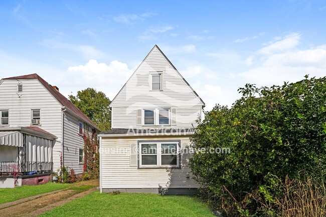 Building Photo - 1610 McMinn St