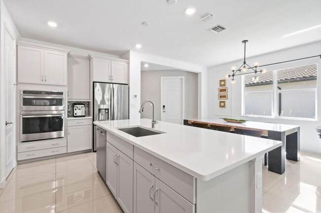 Building Photo - 3558 Haldin Pl