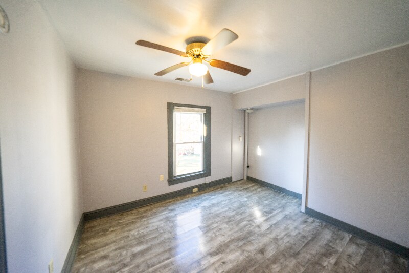 Building Photo - 517 High St