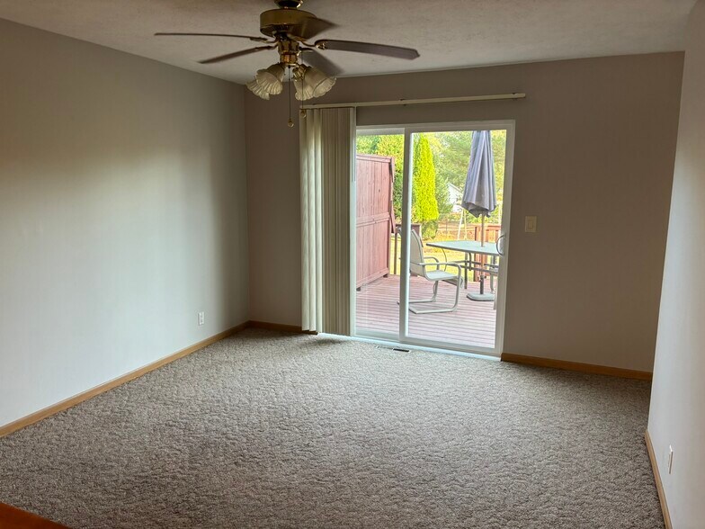 Building Photo - 6172 Brynwood Dr