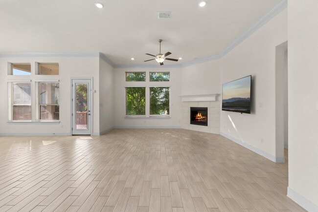 Building Photo - 3839 Balentine