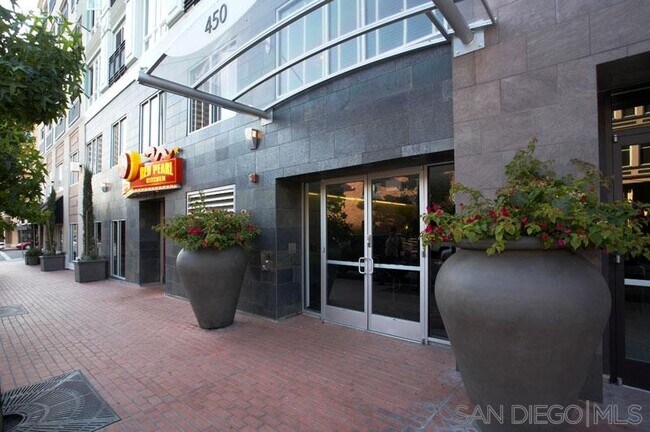 Building Photo - 450 J St