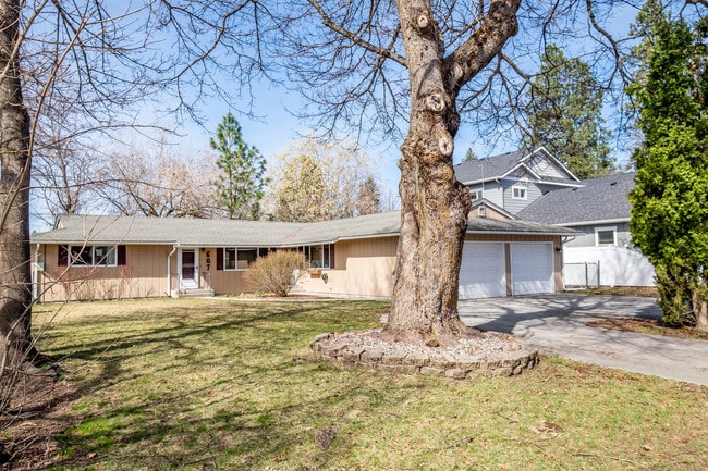 Building Photo - 607 N 16th St