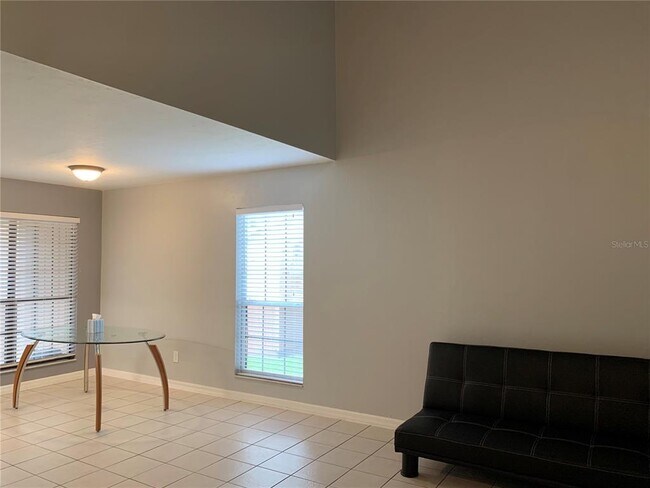 Building Photo - 5754 SW 8th Pl