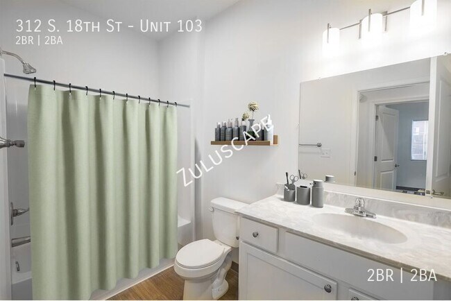Building Photo - 312 S 18th St