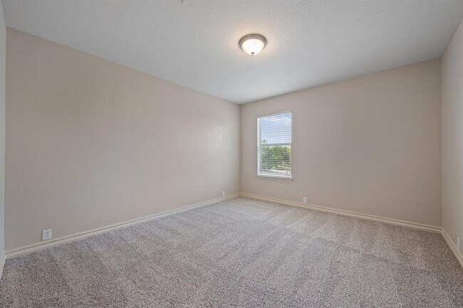 Building Photo - 20925 Texas Meadows Dr