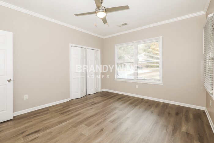 Building Photo - 6945 Merrywood Dr