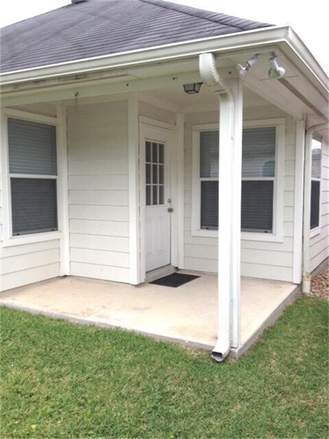 Building Photo - 15931 Pleasant Green Cir