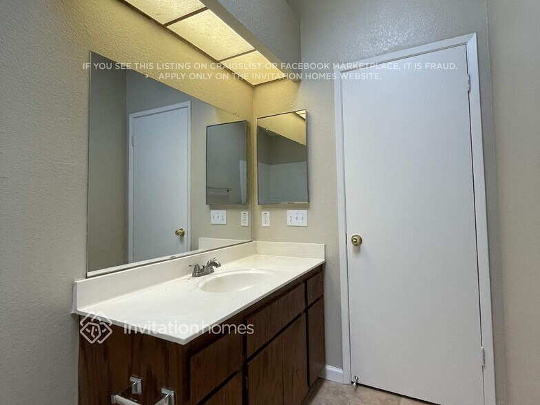 Building Photo - 7001 Sprig Dr