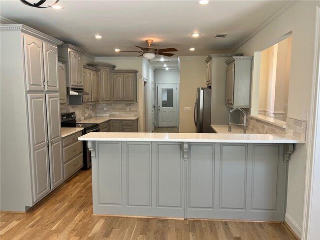 Building Photo - 194 Sweetwater Rdg