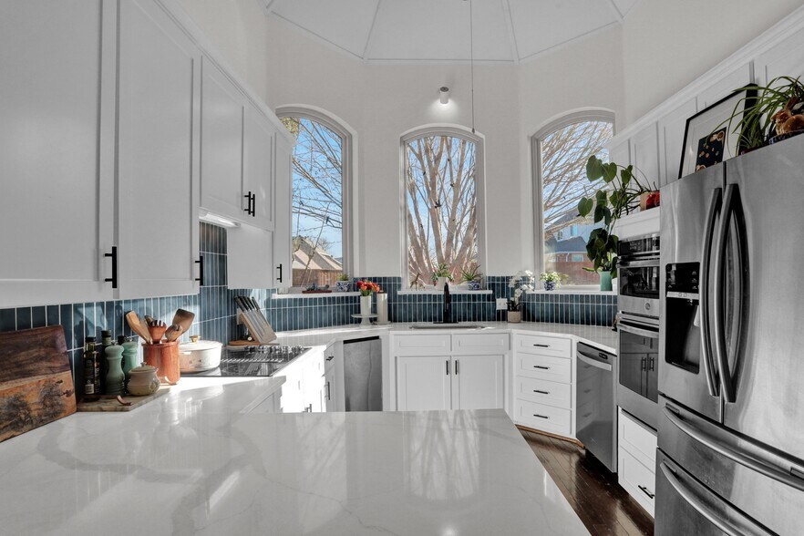 Building Photo - 6537 Patricia Ave