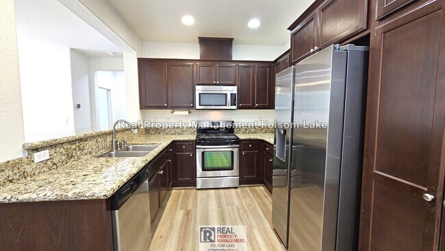 Building Photo - 3 Bed 3 Bath + Loft | EV Charger | Large Private Patio | Rivage in the Parkway