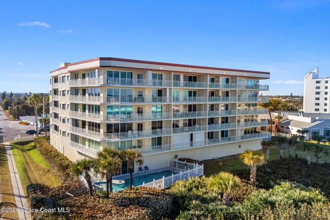 Building Photo - 925 N Hwy A1A