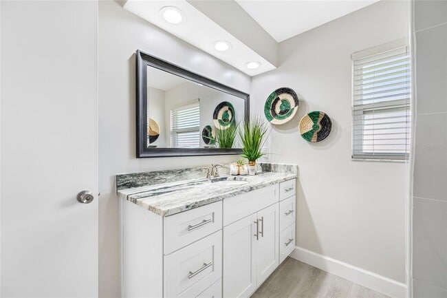 Building Photo - 11211 60th Ave N