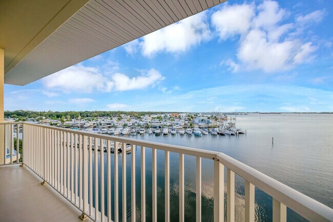 Building Photo - 8800 Bay Pines Blvd